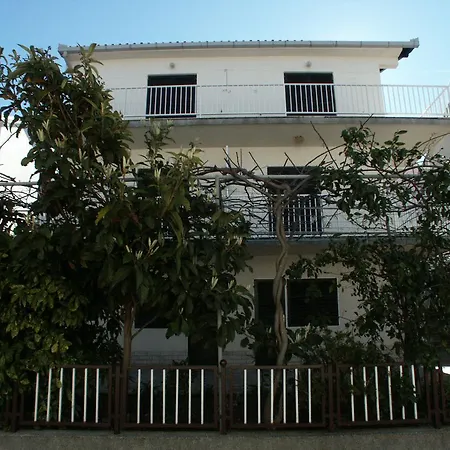 Studio Podaca 515d דירה וליקי דרבניק